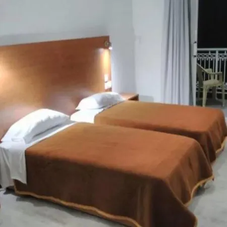 Sydney Hotel 2*